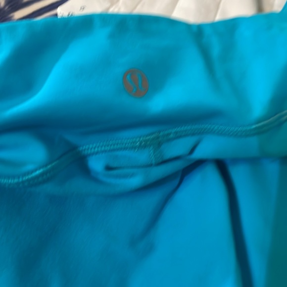 Lululemon 6 Amped Crop Leggings Spry Blue Sizzle Love Red yellow stripe aqua gym - Picture 4 of 5